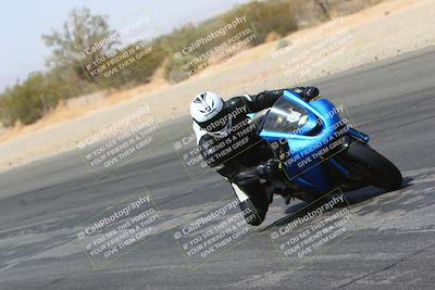 media/Mar-28-2022-Superbike Trackdays (Mon) [[b8603d0f67]]/Open Track Time/Turn 3 Inside/